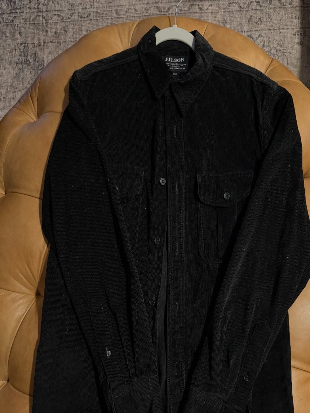 Filson Men's 12-Wale Corduroy Shirt black. Small.